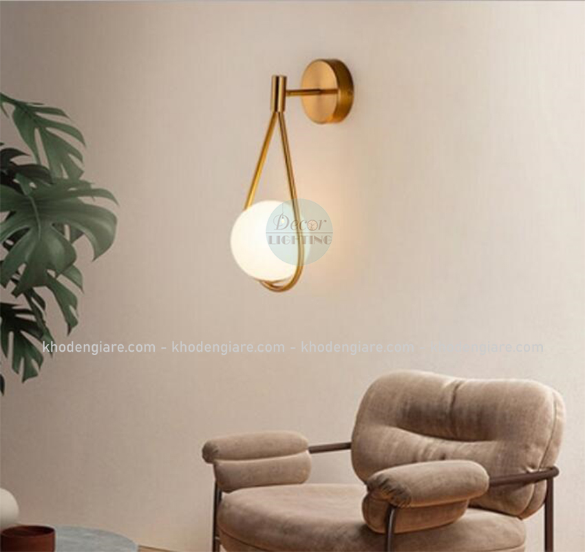 Đèn gắn tường decor cầu thủy tinh hình giọt nước DC715