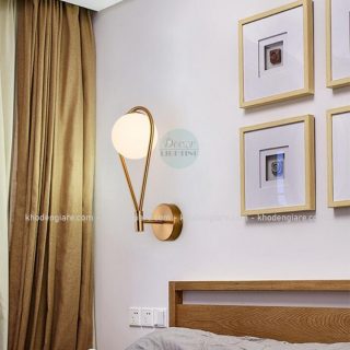 Đèn gắn tường decor cầu thủy tinh hình giọt nước DC715