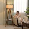 Đèn cây gỗ phòng khách DC867