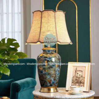 Đèn bàn gốm sứ họa tiết hoàng gia DCB073