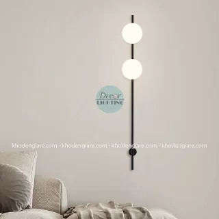 Đèn tường decor thanh đen chao thủy tinh mờ DTC078